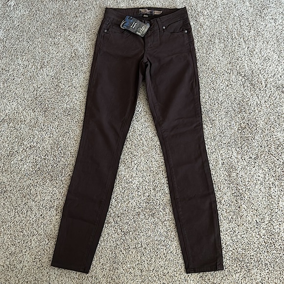 Paige NWT Chocolate Brown Verdugo Denim Jeggings Pants **Size 24** 🌸🌸 - Picture 3 of 6